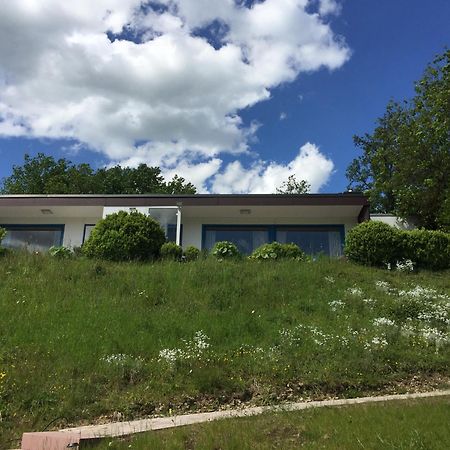 Idyllisch Wohnen Im Weserbergland - Bungalow Mit Phantastischer Aussicht Fuer 4 Personen Polle Exterior foto